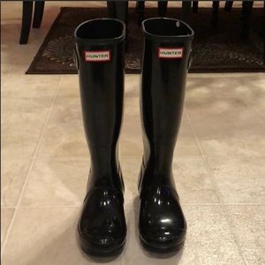 Hunter rain boots glossy black